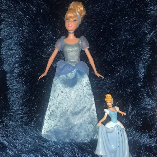 Boneca Barbie princesa Cinderela Mattel 2004 + Miniatura Cinderela