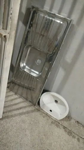 Pia de cozinha e banheiro