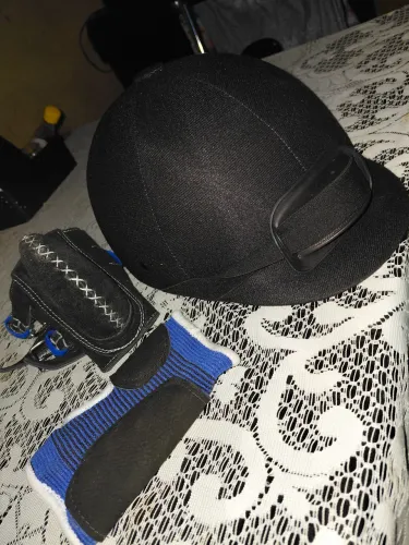 Kite de vaqueja , capacete e luva 