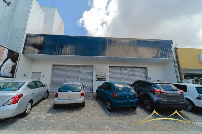 Ponto Comercial em Lagoa Nova c/ 250m² de Área e 900m² de Terreno, 18 Vagas