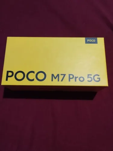 Vende se celular poco M7 512 vidas de memória 12 de ram novo na caixa 