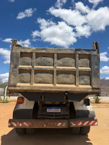 Caminhão Basculante FORD CARGO 2628.