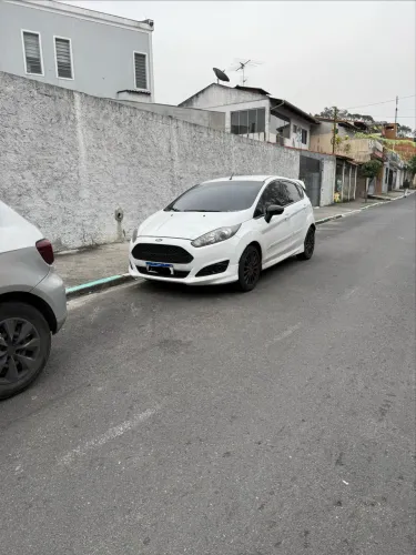 Ford Fiesta Sport 1.6 16V Flex Mec. 2016