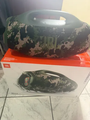 Bombox 4