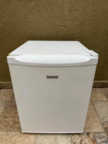 Frigobar Consul 220v 76L, Seminovo!!