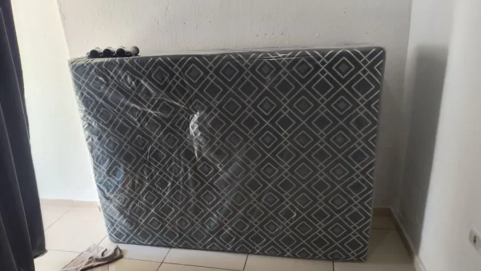 Cama box casal com espuma de 5cm nova venha garenti a sua