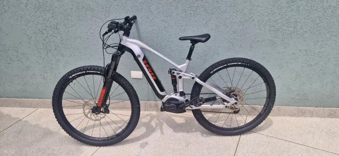 Bicicleta Elétrica sense impulse e trail comp Ano 2023 com baixo km