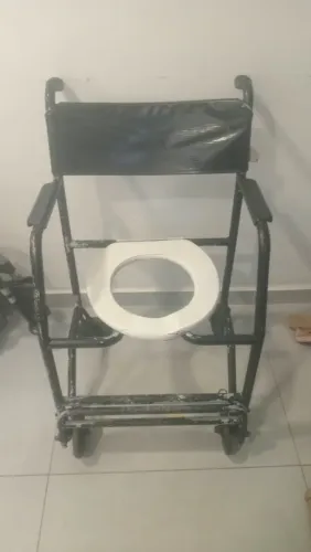 Cadeira de banho usada