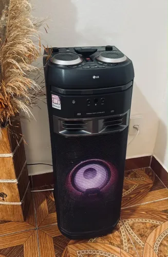Vendo LG XBOOM OK75 1000W - Caixa Torre Potente | Bluetooth, Karaokê, Efeitos DJ e LED