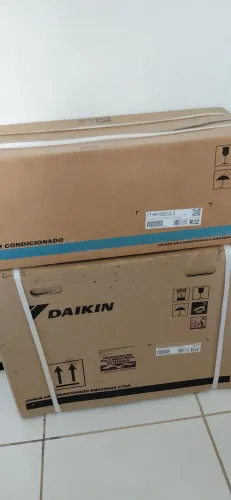 Ar-condicionado DAIKIN 9000 BTU COMPLETO