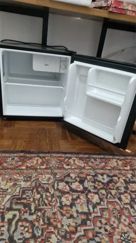 Frigobar midea