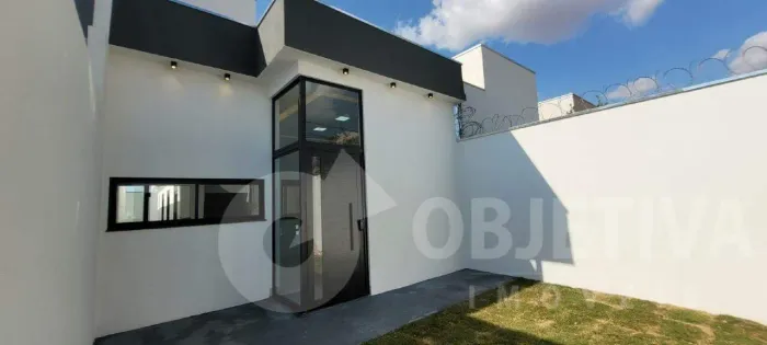 Casa à venda, 3 quartos, 1 suíte, 2 vagas, NOVO MUNDO - UBERLANDIA/MG