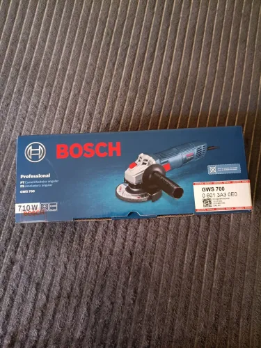 Bosch Esmerilhadeira GWS 700, 710W 220V (LACRADA)