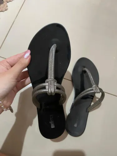 Rasteirinha Melissa astral preta