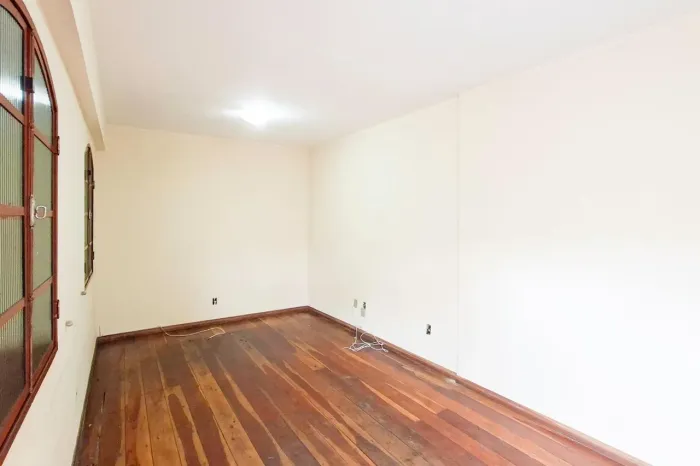 Casa à Venda - Santa Cruz, 3 Quartos, 270 m2
