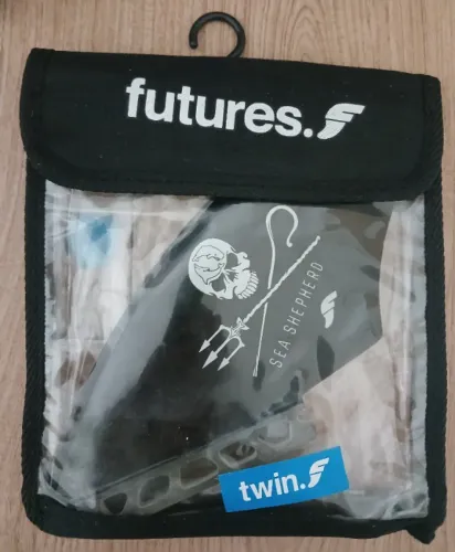 Conjunto de quilhas Futures Fins VF-Rasta RTM Hex Twin Fin Original + Brinde