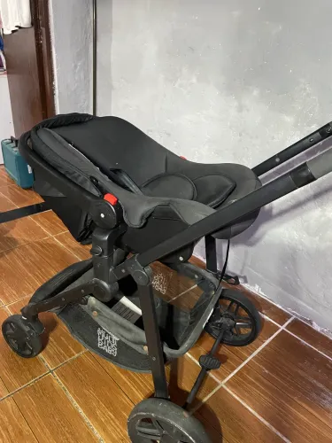 Carrinho + bebe conforto