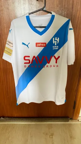 Camisa al hilal