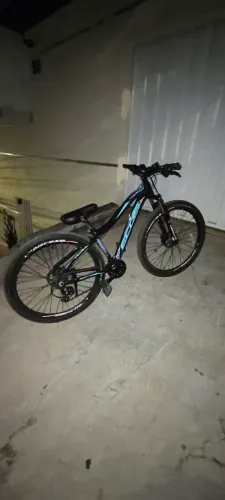 Vendo bicicleta aro 29 excelente estado!!!