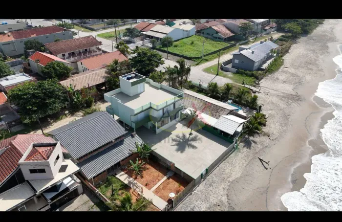Casa com 5 dormitórios à venda, 450 m² por R$ 1.990.000,00 - Cambijú - Itapoá/SC
