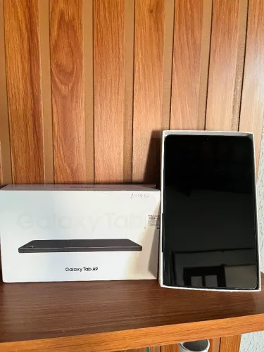 Tablet Samsung Galaxy Tab A9 + Teclado BMX 
