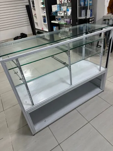 Vendo vitrine de vidro para loja