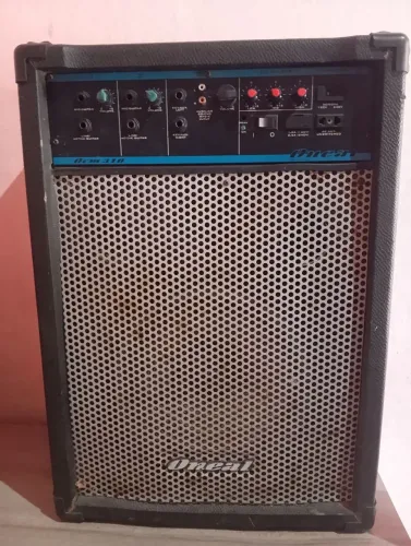 Vende-se caixa de som amplificada