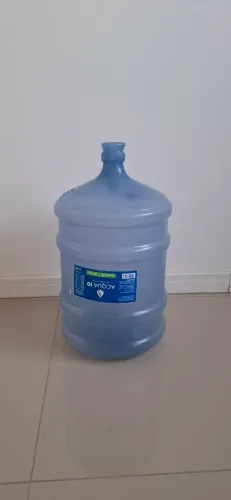 São dois cascos galão de água mineral por 40 reais (20 cada).