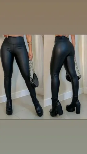 Calça couro fake
