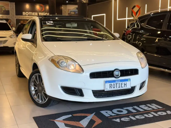 Fiat Bravo Essence Dualogic 1.8 Flex 16V 5P 2012