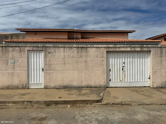 Casa para Locação em Guanambi, Paraiso, 3 dormitórios, 1 suíte, 2 banheiros, 2 vagas