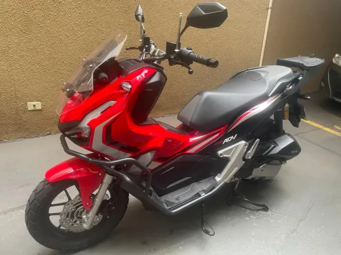 Honda ADV 150cc 2023 3000km Muito nova
