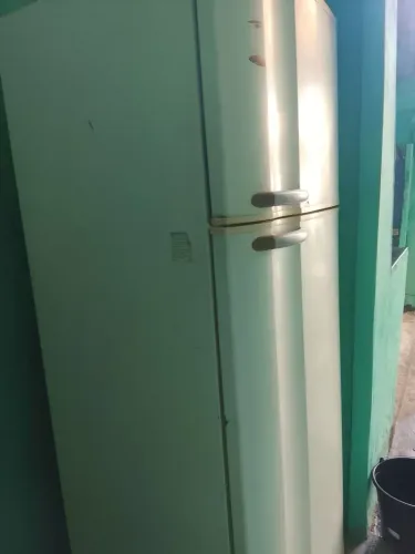 Geladeira Eletrolux Air flow system DC 46 sem motor