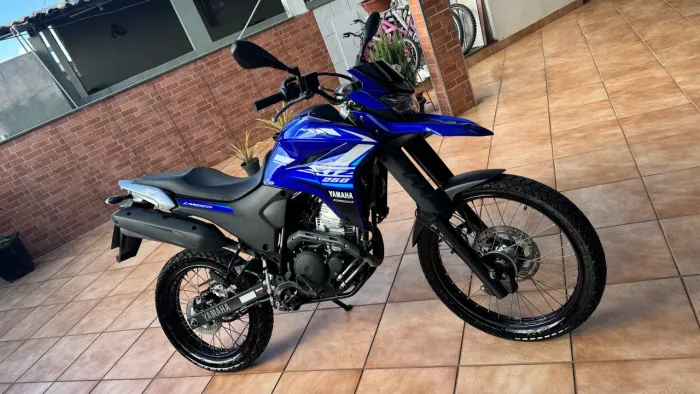 XTZ 250 Lander 