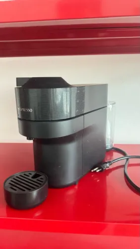 Cafeteira Nespresso Vertuo POP Preta para Café Espresso Manual - GCV2BR