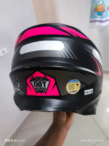 Capacete feminino 