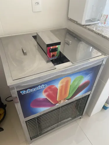 VENDO KIT COMPLETO PARA FABRICAÇÃO DE PICOLÉS - PRONTO PARA PRODUÇÃO