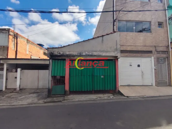 Casa térrea com terreno de 320m² e 1 vaga à venda no Parque Primavera