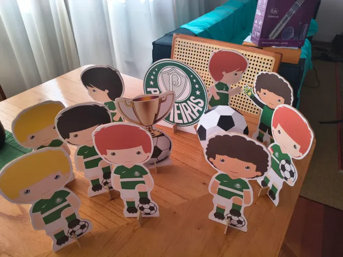 Totens de Madeira para festa Infantil Palmeiras!