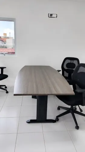 Mesa de reuniões 