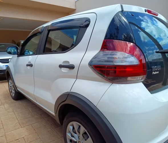 Fiat Mobi Like 1.0 Fire Flex 5P. 2022