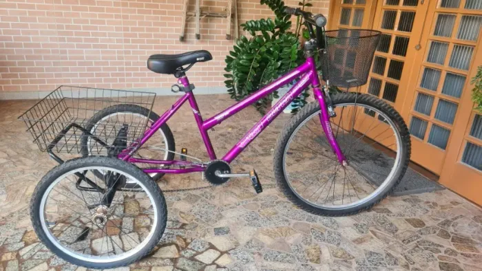 Bicicleta no modelo triciclo da Ultra Bikes UMF260 aro 26.
