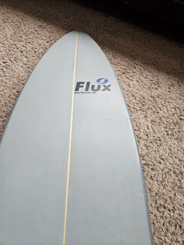 Prancha  de surf, epoxi, leve e reforçada 6,1", semi-nova