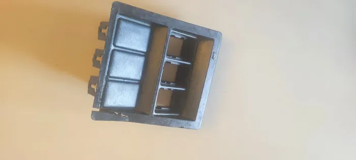 Moldura sem botões painel Hilux