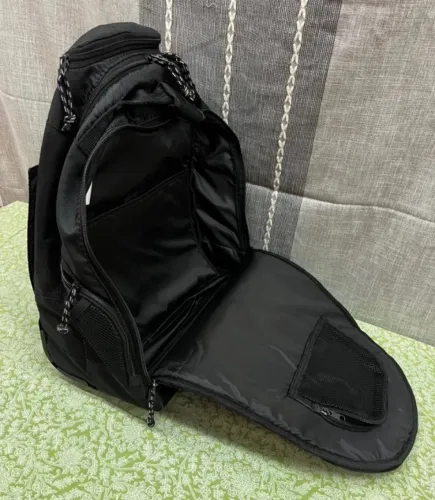 Mochila para laptop Targus 15,4" rolante TSB700, rolos em linha, alça telescópica
