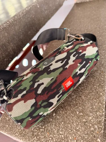Caixa jbl extreme 