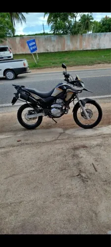 XRE 300 2023