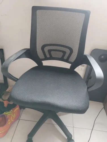 Cadeira de escritório.