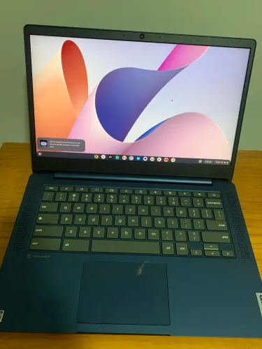 Lenovo Chromebook Slim 3 14? TELA Touch - NOVÍSSIMO