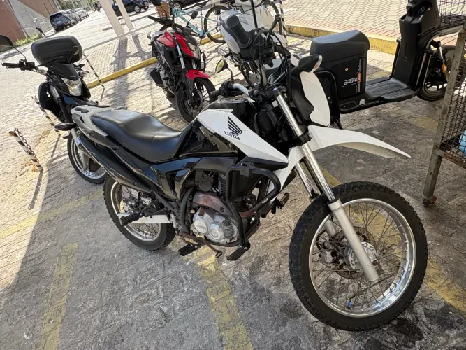 Honda Bros toda revisada, único dono